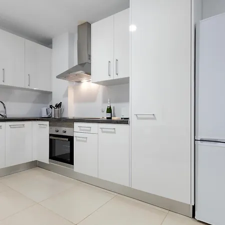 Edificio Korner Adeje Адехе